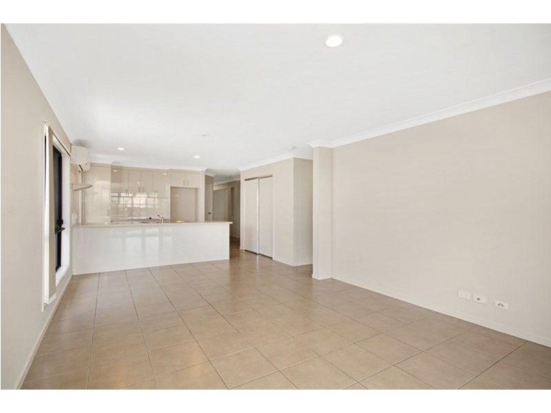 22 Severn Crescent, North Lakes QLD 4509