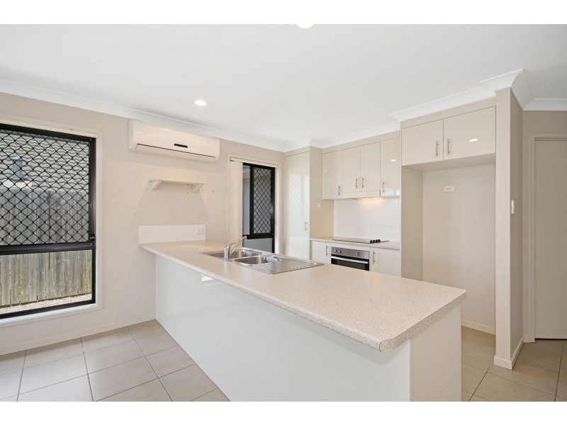 22 Severn Crescent, North Lakes QLD 4509