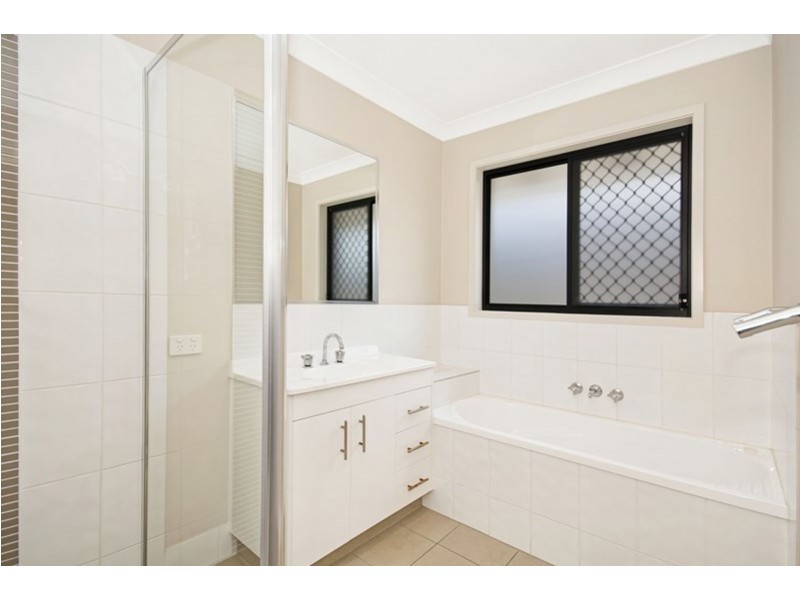 22 Severn Crescent, North Lakes QLD 4509