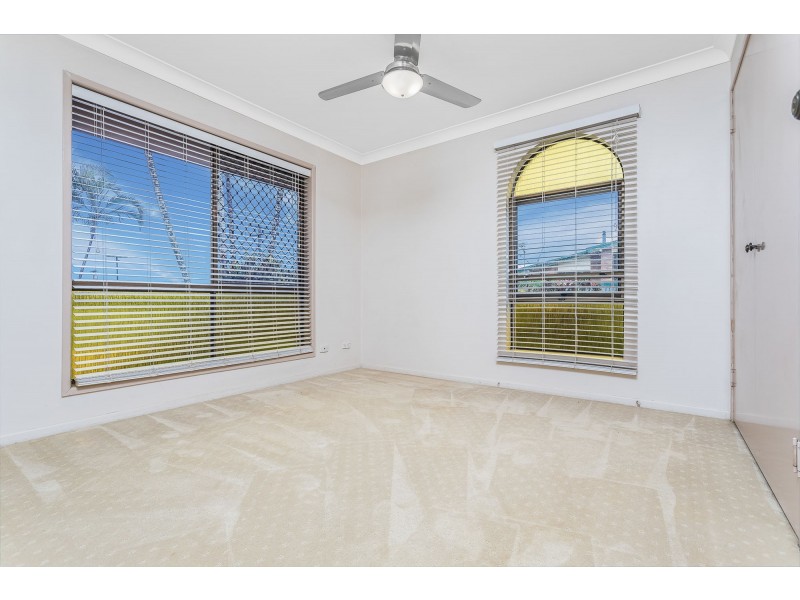 8 Tuffley Court, Kallangur QLD 4503