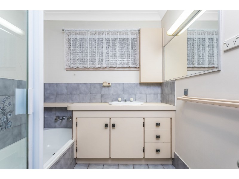 8 Tuffley Court, Kallangur QLD 4503