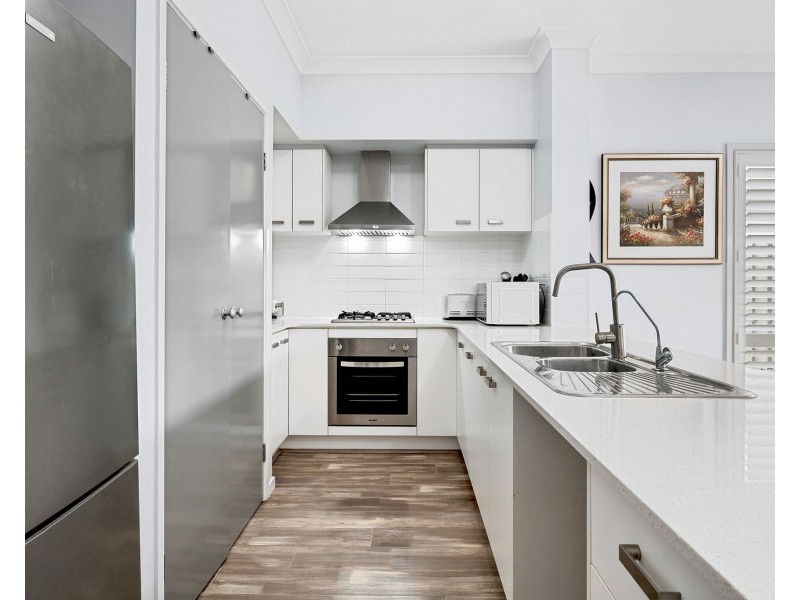 92 Nicklaus Parade, North Lakes QLD 4509