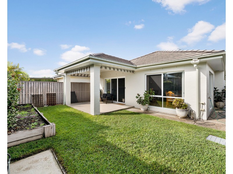 92 Nicklaus Parade, North Lakes QLD 4509