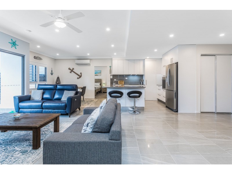 10/12 Louis Street, Redcliffe QLD 4020