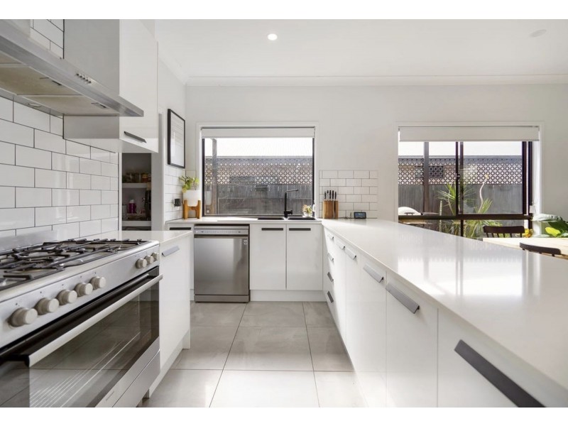 14 Hinton Crescent, Mango Hill QLD 4509