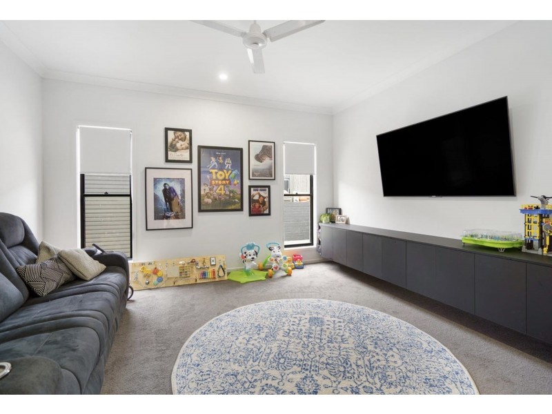 14 Hinton Crescent, Mango Hill QLD 4509