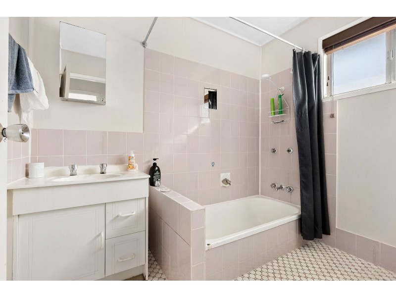 1 Pope Avenue, Strathpine QLD 4500