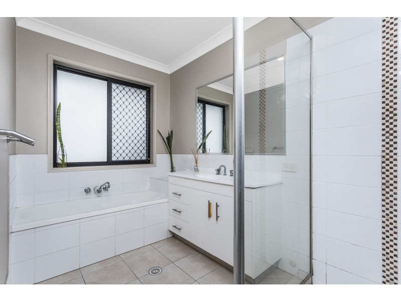 60 Menara Circuit, North Lakes QLD 4509