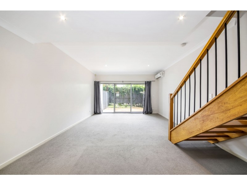 3/1-5 Anthony Street, Kingston QLD 4114