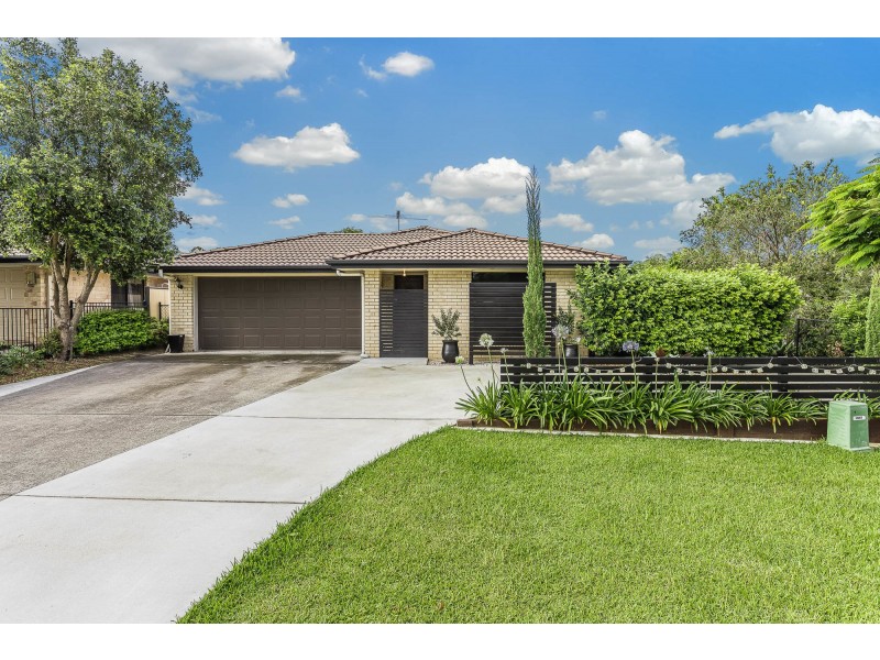 16 Water Street, Kallangur QLD 4503