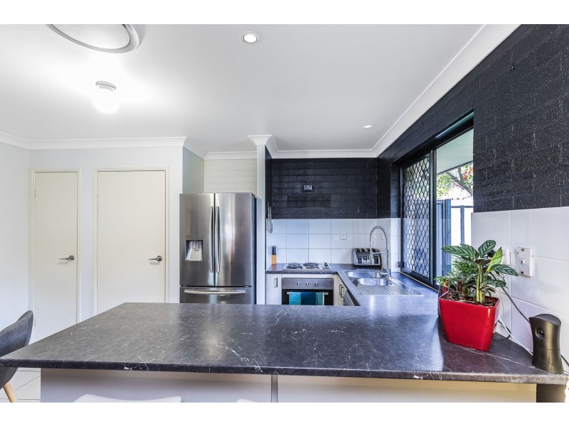 16 Water Street, Kallangur QLD 4503