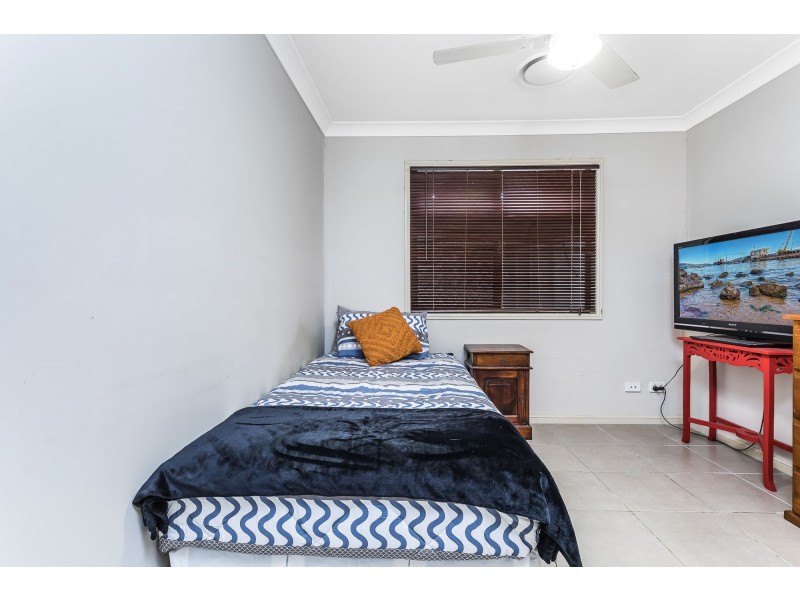 16 Water Street, Kallangur QLD 4503