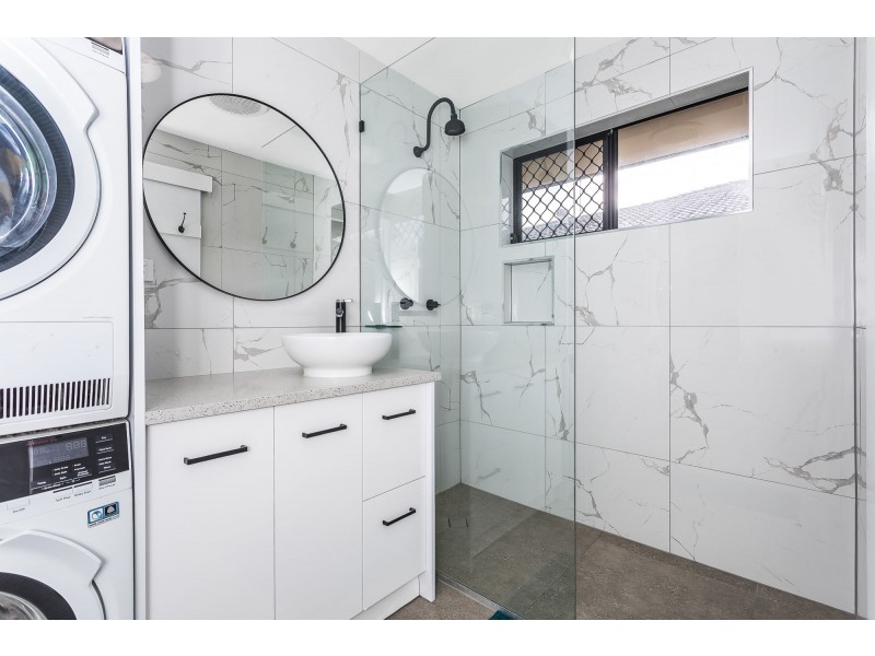 16 Water Street, Kallangur QLD 4503