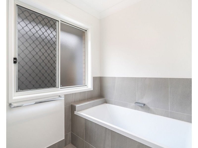 14 Keith Street, Caboolture South QLD 4510