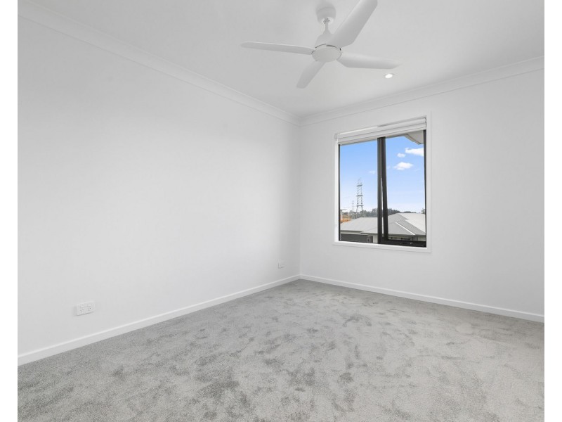 16 Executive Way, Bridgeman Downs QLD 4035