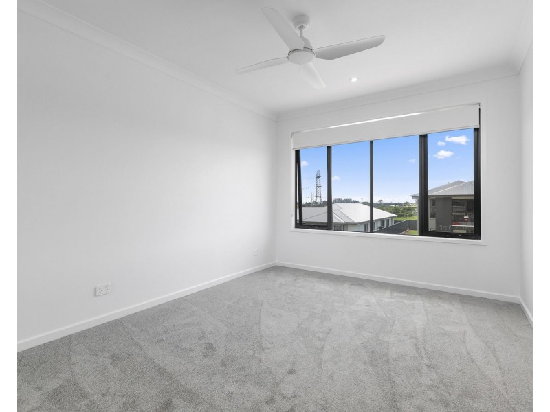 16 Executive Way, Bridgeman Downs QLD 4035