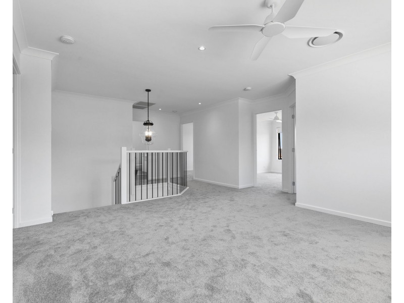 16 Executive Way, Bridgeman Downs QLD 4035