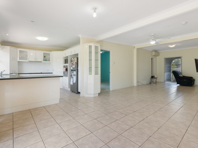 2 Brennan Road, Scarborough QLD 4020