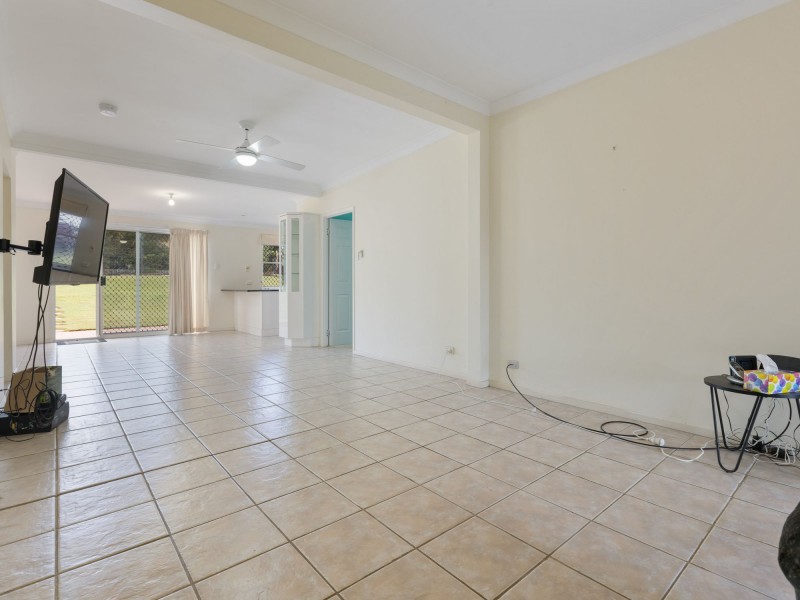 2 Brennan Road, Scarborough QLD 4020