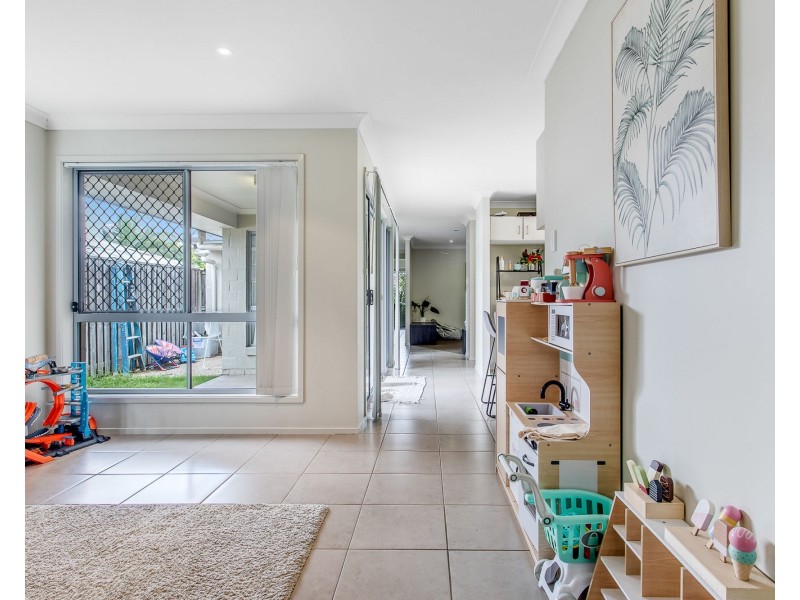 56 Ascot Crescent, Kallangur QLD 4503