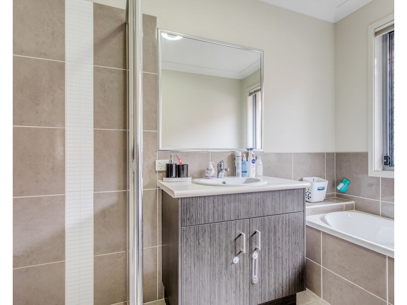 56 Ascot Crescent, Kallangur QLD 4503