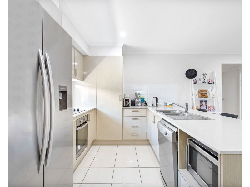 16 Azorean Street, Griffin QLD 4503