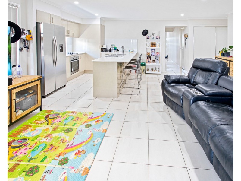 16 Azorean Street, Griffin QLD 4503