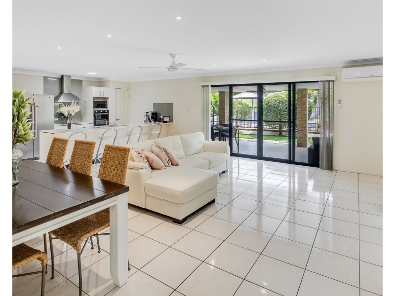18 Water Street, Kallangur QLD 4503