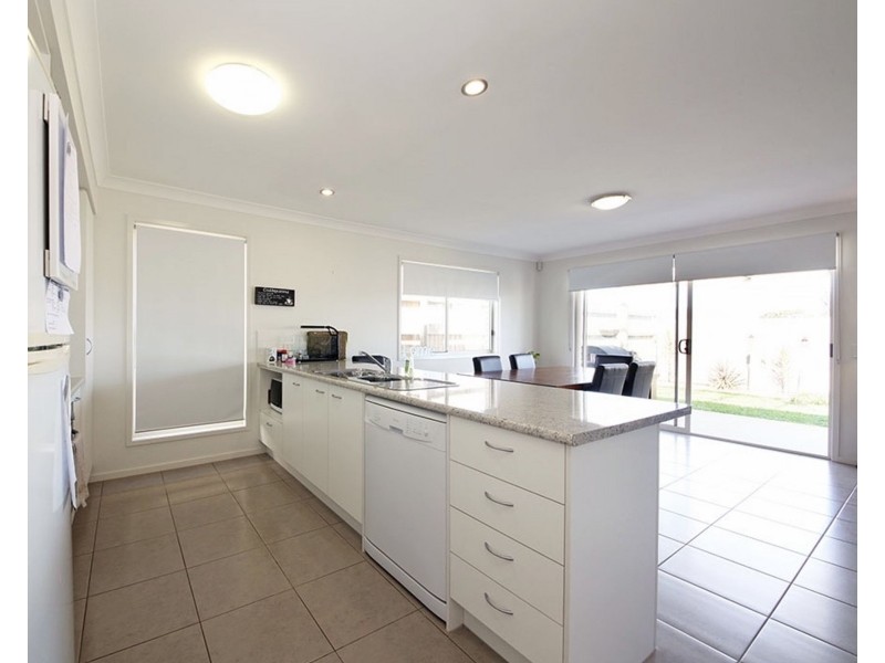 7 Balstrup Road North, Kallangur QLD 4503