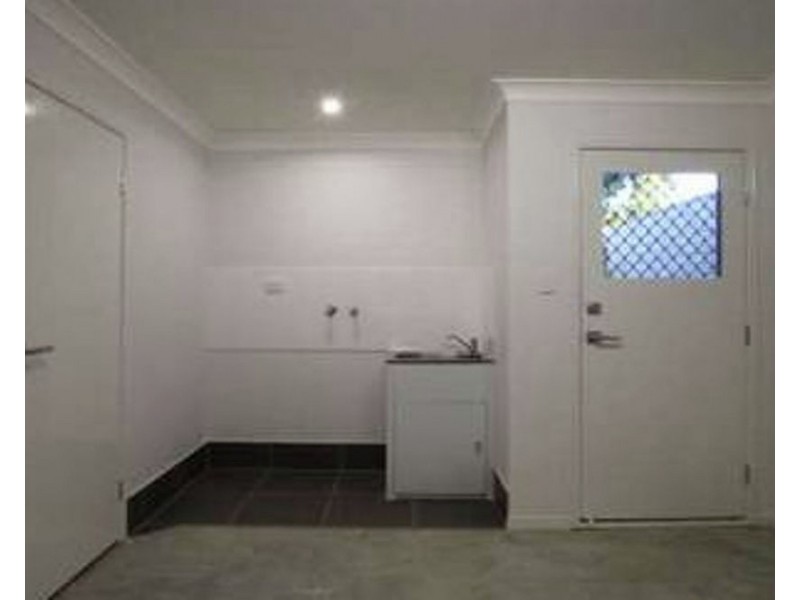 2/5 Gabrielle Court, Kallangur QLD 4503