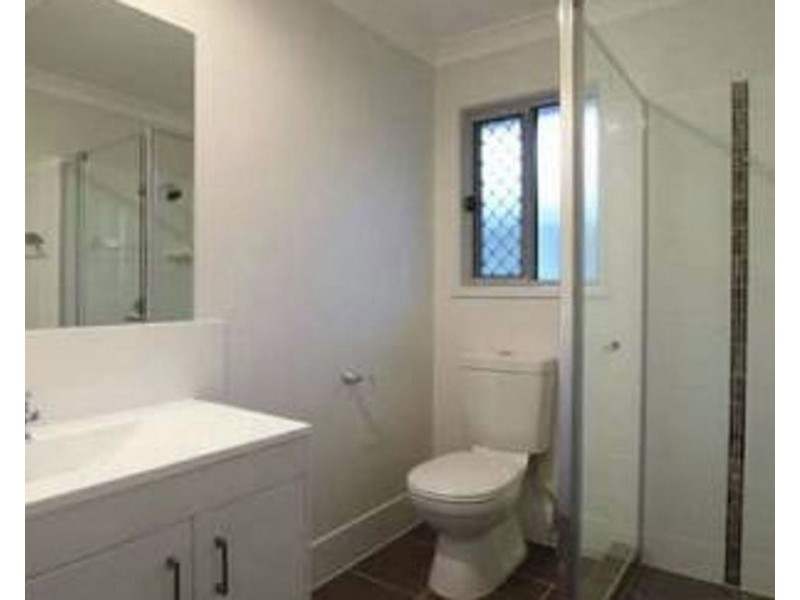 2/5 Gabrielle Court, Kallangur QLD 4503