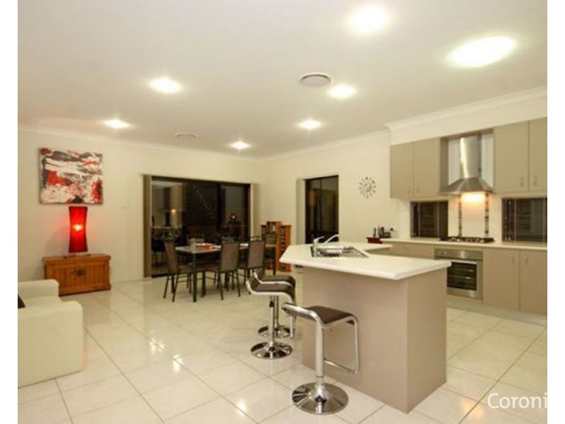 8 Rawlins Crescent, North Lakes QLD 4509