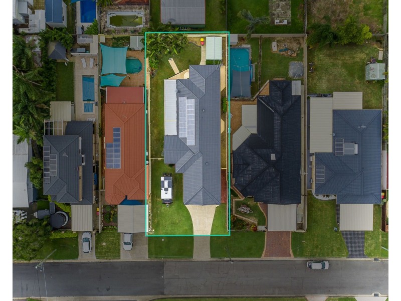 30 Benson Street, Scarborough QLD 4020
