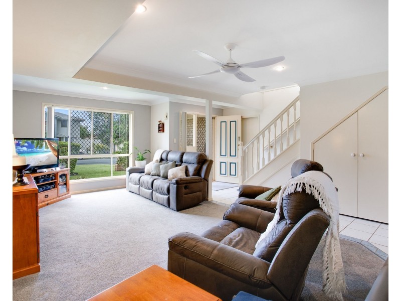 2/51 Maryborough Terrace, Scarborough QLD 4020