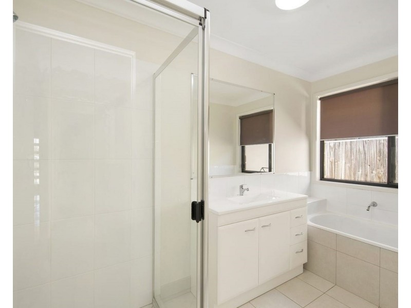 11 Jersey Street, North Lakes QLD 4509