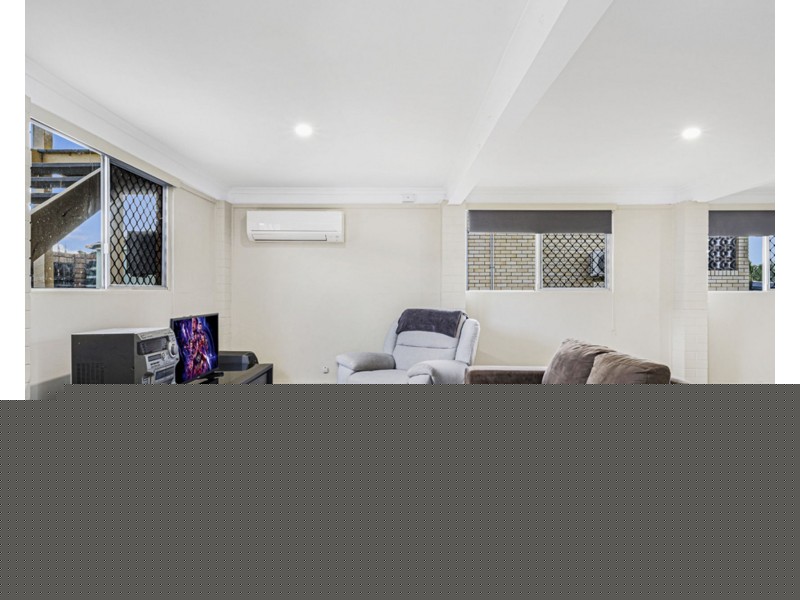 15 Kensington Way, Strathpine QLD 4500