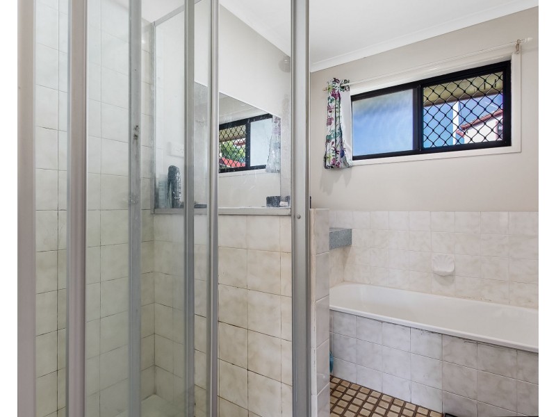 23 Hill Parade, Clontarf QLD 4019
