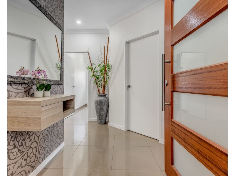 6a Cole Street, Scarborough QLD 4020