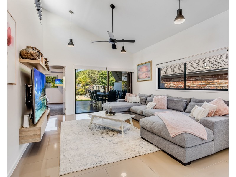 6a Cole Street, Scarborough QLD 4020