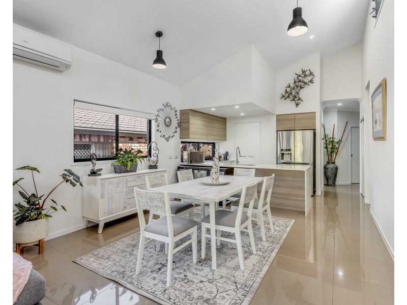 6a Cole Street, Scarborough QLD 4020