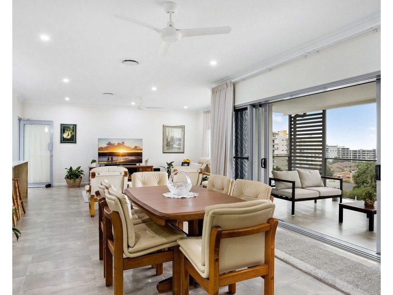 11/12 Louis St, Redcliffe QLD 4020