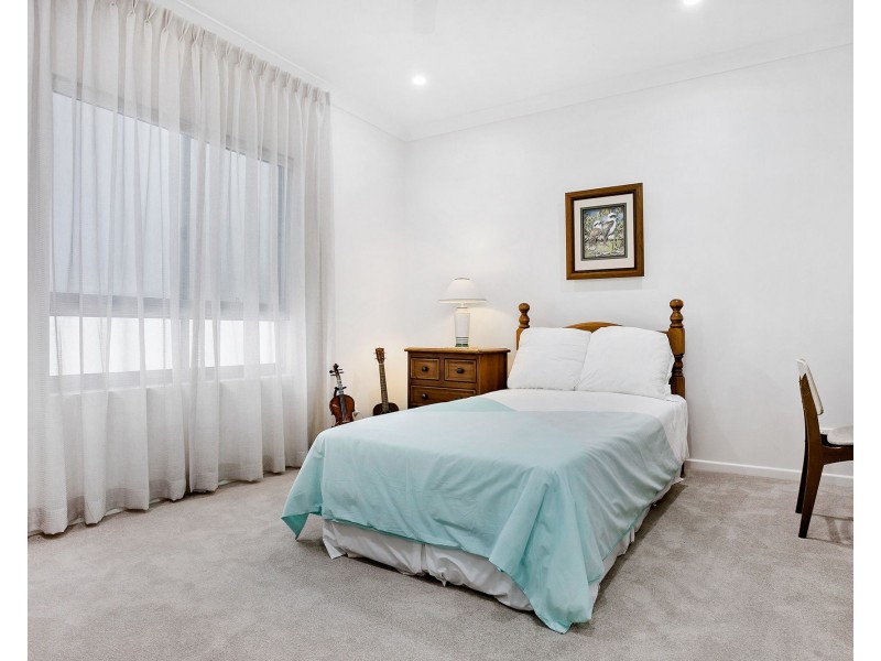 11/12 Louis St, Redcliffe QLD 4020