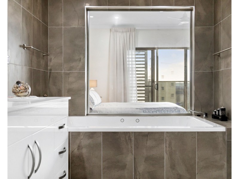 11/12 Louis St, Redcliffe QLD 4020