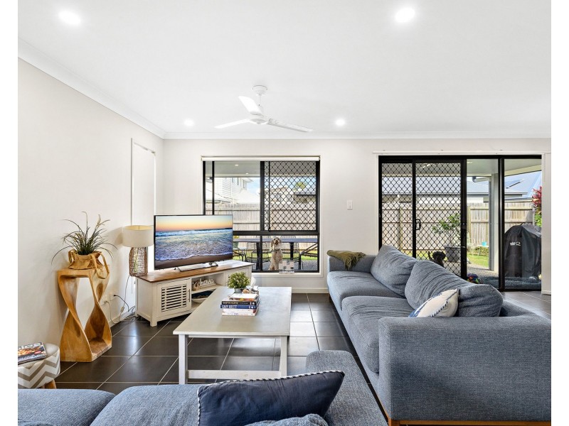 43 Tasmania Ave, Newport QLD 4020