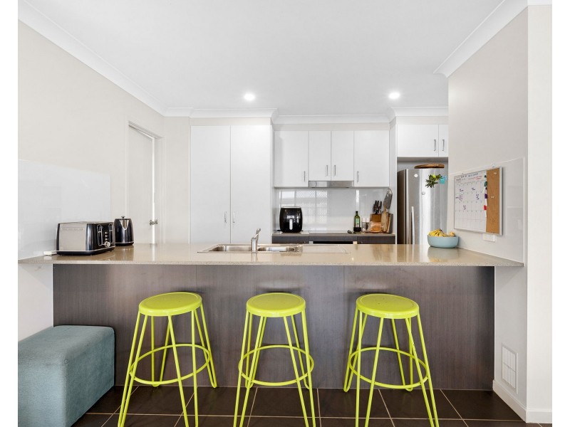 43 Tasmania Ave, Newport QLD 4020