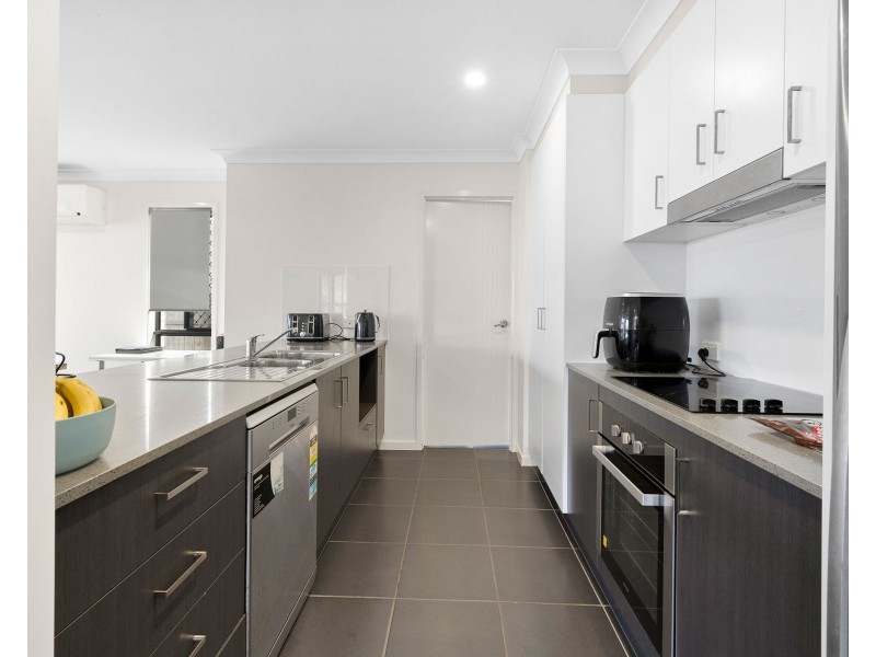 43 Tasmania Ave, Newport QLD 4020