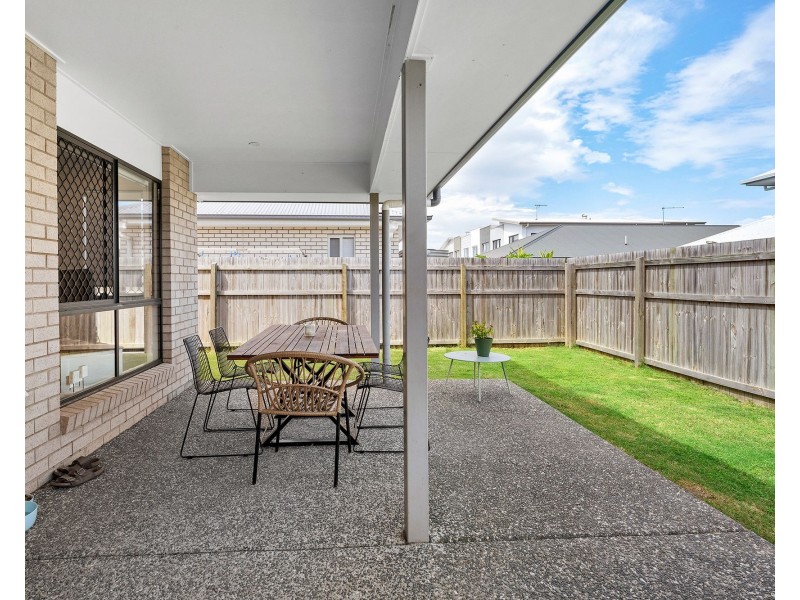 43 Tasmania Ave, Newport QLD 4020