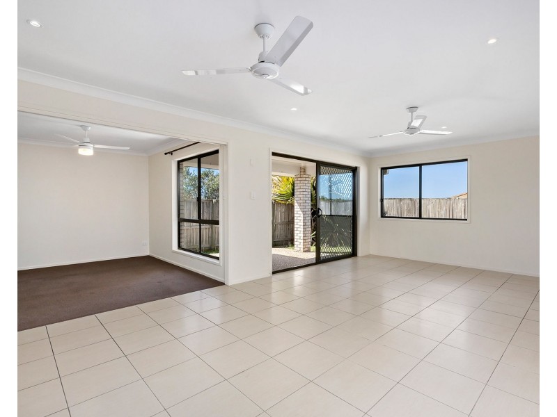 16 Severn Crescent, North Lakes QLD 4509