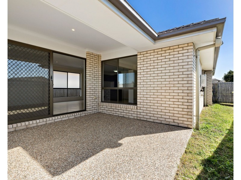 16 Severn Crescent, North Lakes QLD 4509