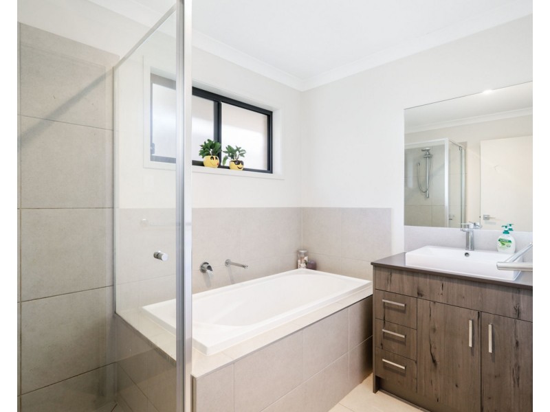 34 Azorean Street, Griffin QLD 4503